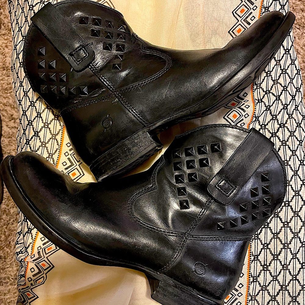 Born bootie